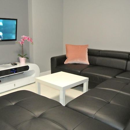 Apartamenty Centrum- Kochanowskiego -Dawniej Two-Bedroom Apartment Zielona Gora  Luaran gambar