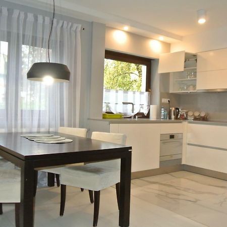 Apartamenty Centrum- Kochanowskiego -Dawniej Two-Bedroom Apartment Zielona Gora  Luaran gambar