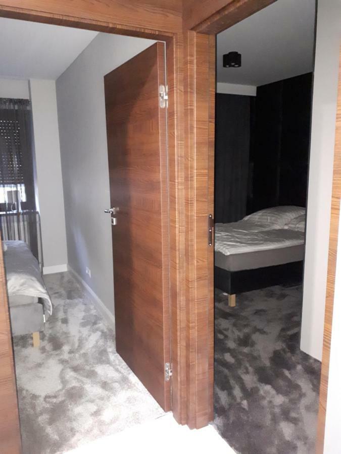 Apartamenty Centrum- Kochanowskiego -Dawniej Two-Bedroom Apartment Zielona Gora  Luaran gambar