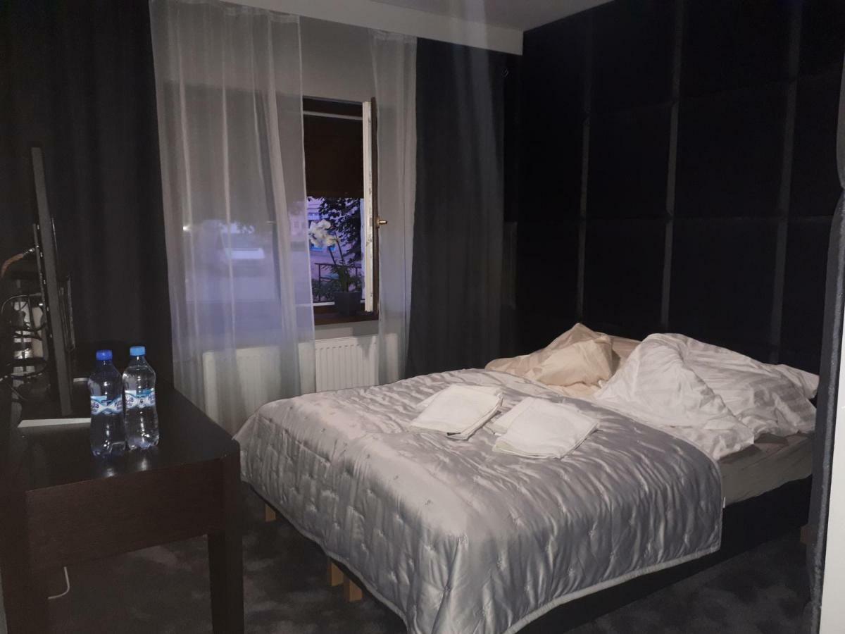 Apartamenty Centrum- Kochanowskiego -Dawniej Two-Bedroom Apartment Zielona Gora  Luaran gambar