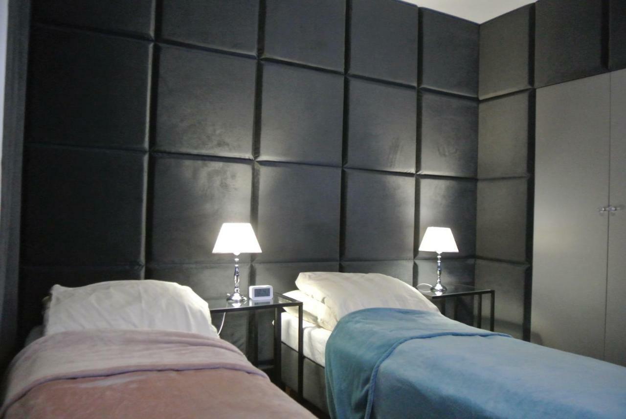 Apartamenty Centrum- Kochanowskiego -Dawniej Two-Bedroom Apartment Zielona Gora  Luaran gambar