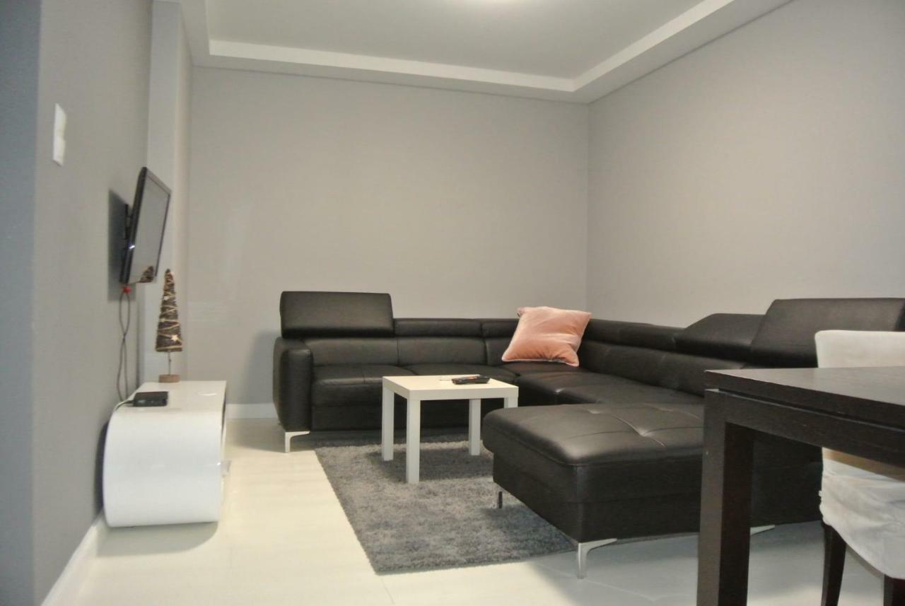 Apartamenty Centrum- Kochanowskiego -Dawniej Two-Bedroom Apartment Zielona Gora  Luaran gambar